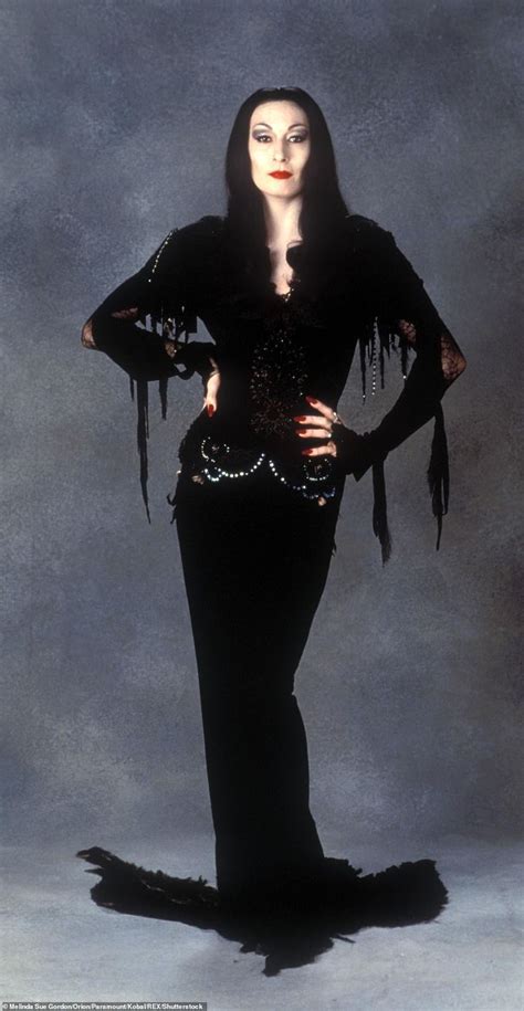 mortica|morticia addams full body.